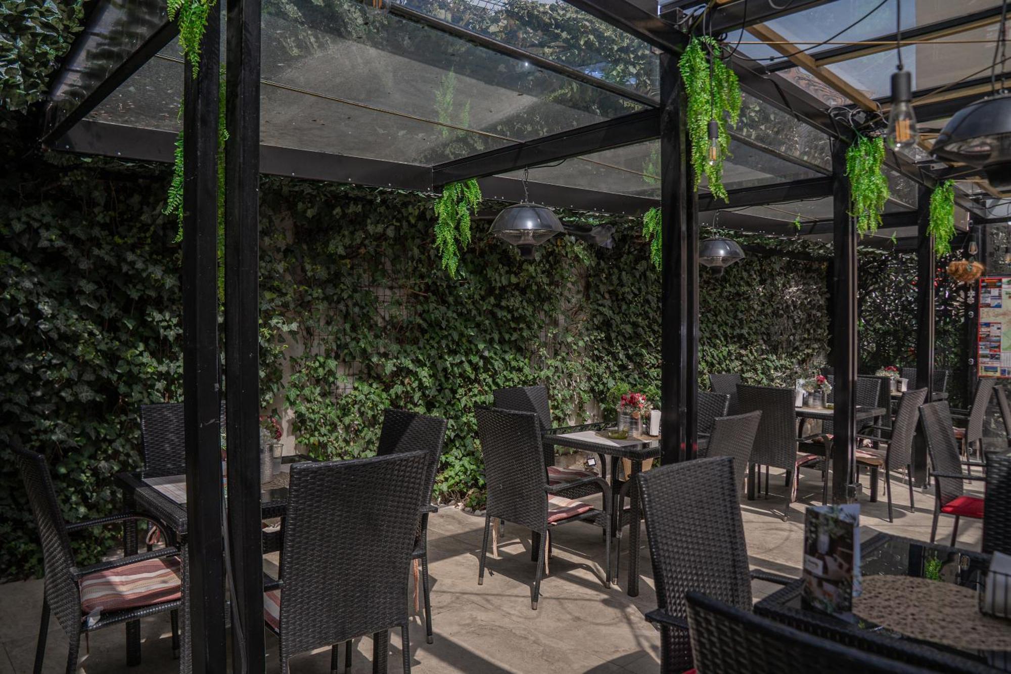 Hotel Marabella Сибиу Экстерьер фото