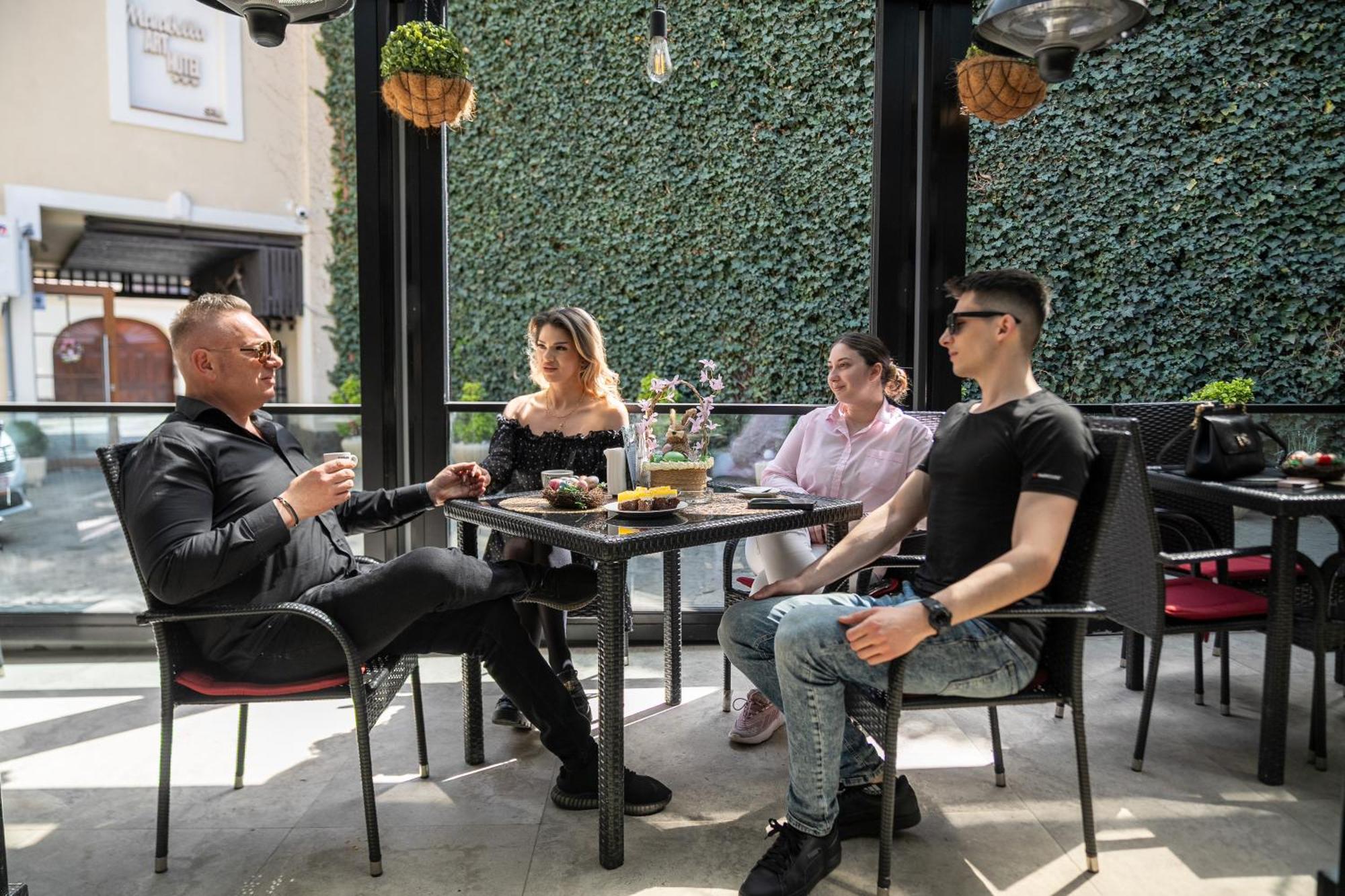 Hotel Marabella Сибиу Экстерьер фото